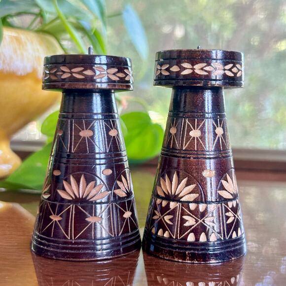 Vintage Hand-Carved Indian Wood Candle Holders – Pair with Floral Inlay Design - Picture 1 of 11